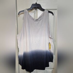 💜3/$12💜 Terra & Sky Gradient Black and White Tank Top